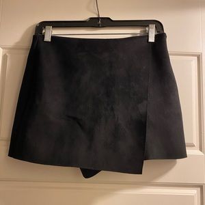 Zara black skort size small